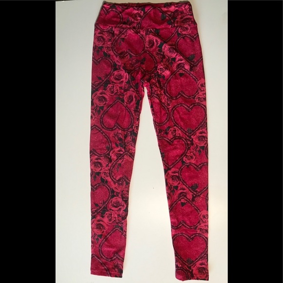 Lularoe LLR Valentine Roses Hearts one size OS - Picture 1 of 6